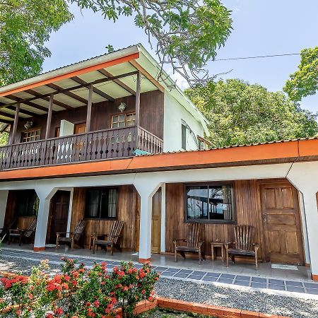 Cabinas Arrecife Cahuita Eksteriør billede