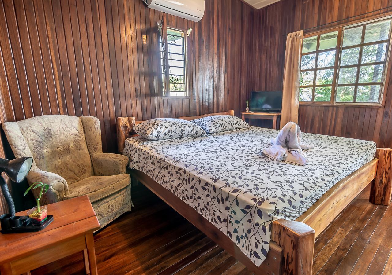 Cabinas Arrecife Cahuita Eksteriør billede